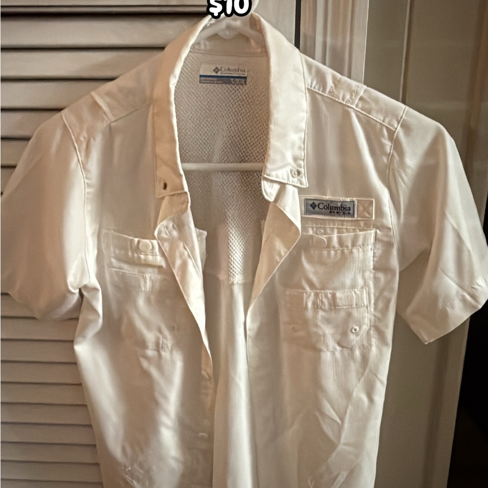 Columbia Men's Cream Casual Button Down Shirt